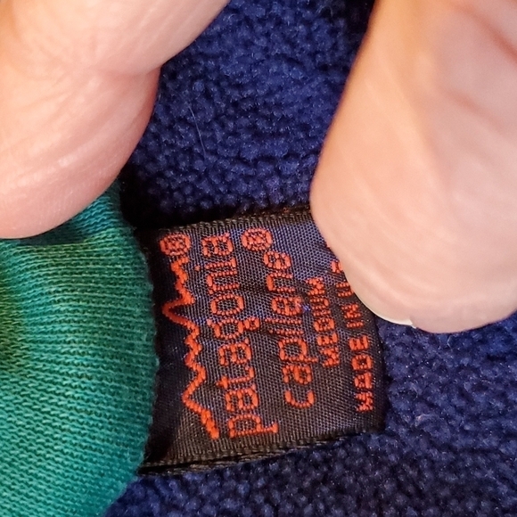 Patagonia blue pullover green collar. 100% Capilene Polyester. Vintage M - Picture 3 of 10